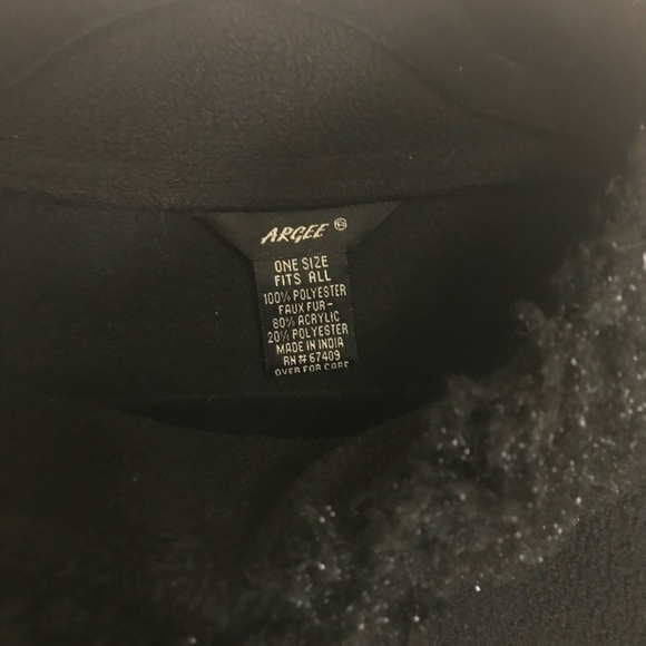 EUC Ladies Poncho w/ Faux Fur One Size Fits Most - Picture 2 of 6